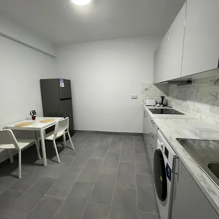 Tower Court Albergue *