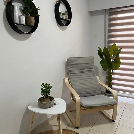 Tower Court بيت شباب لارنكا