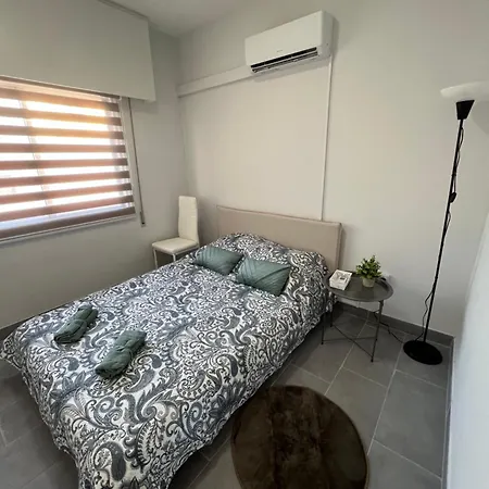 بيت شباب Tower Court لارنكا